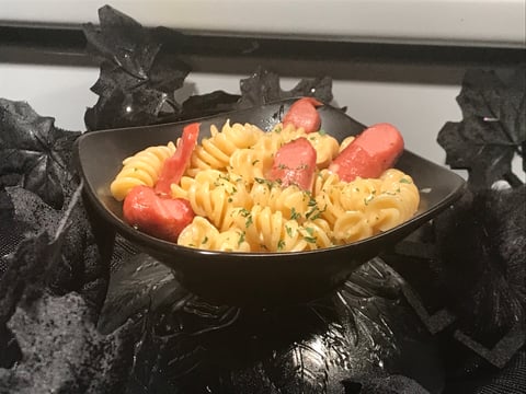 Mac & Cheese et Doigts de Saucisses