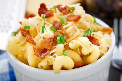 Macaroni et Fromage Cuit avec du Bacon