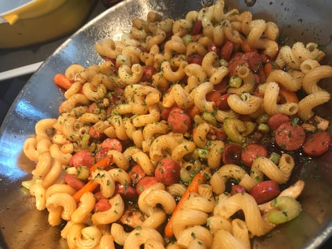 Macaroni Saucisses et Légumes