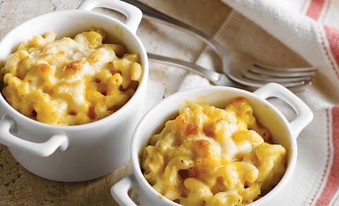MACARONIS AU FROMAGE, À LA COURGE MUSQUÉE ET À L’ÉRABLE