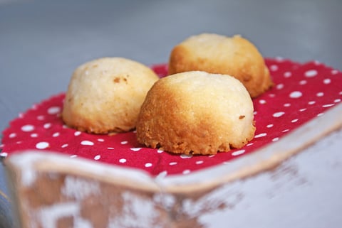 Macarons Miel & Coco {sans gluten, lactose, oeuf}