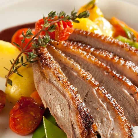 Magrets de Canard Marinés, ses Légumes et sa Sauce Soja, Miel et Épices