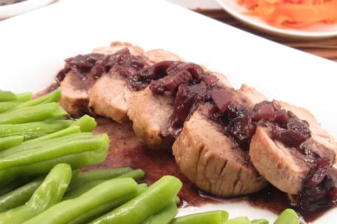 Médaillons de Porc à la Sauce aux Bleuets