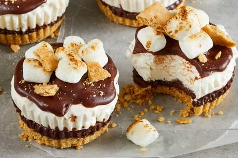 Mini-gâteaux au Fromage Façon S’mores sans Cuisson