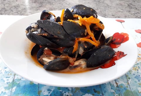 Moules Tomates et Piments à ma Façon!