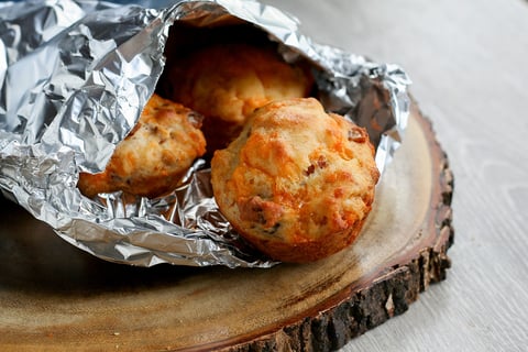 Muffins au Bacon et au Cheddar