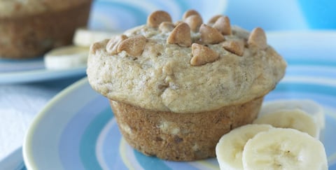 MUFFINS AU BEURRE D’ARACHIDE ET AUX BANANES