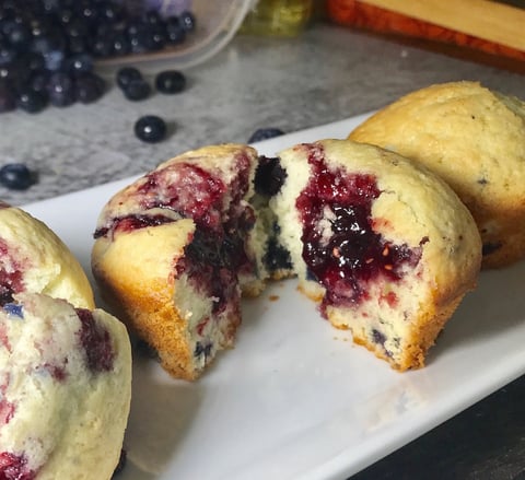 Muffins aux Fruits Rouges et Confitures