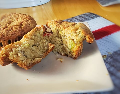 Muffins aux Tomates Vertes & Raisins