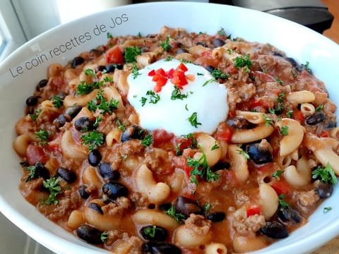 ONE POT DE MACARONI CHILI AU FROMAGE
