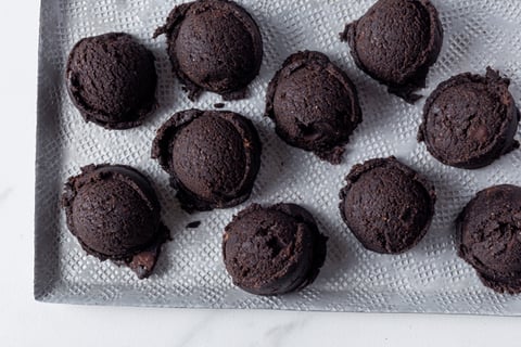 Pâte à Biscuits à Manger Crue («morceaux de charbon»)