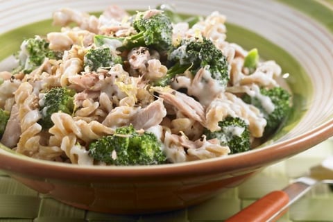 Pâtes au Thon et au Brocoli en Caserole