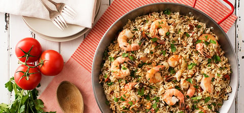 PAELLA AUX CREVETTES ET AUX FINES HERBES SAVOUREUSES