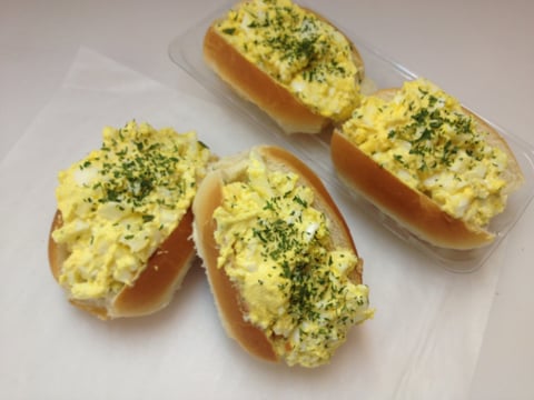 PETITS PAINS AUX ŒUFS