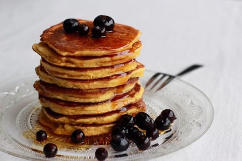 Pancakes {pauvres en glucides, sans gluten & sans lait}