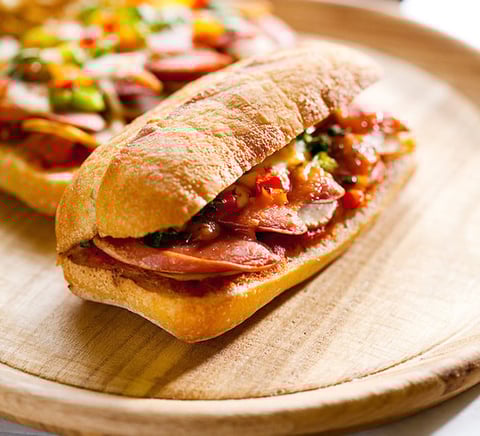 PANINI GRILLÉ À LA SAUCISSE FUMÉE "PIZZAIOLO"