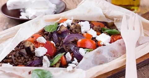 Papillotes Végétariennes de Lentilles au Curry et Légumes à la Feta