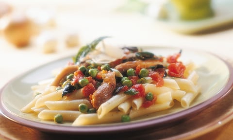 PENNE AU POULET À LA PRIMAVERA