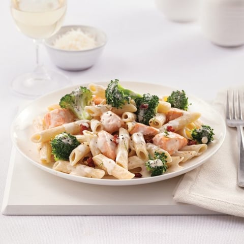 Pennes au Saumon, Brocoli et Sauce Carbonara