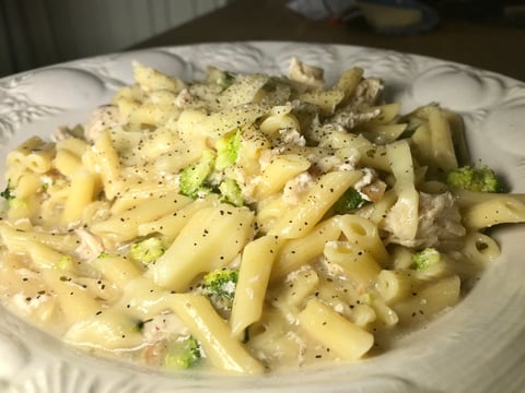 Pennes Sauce Carbonara Poulet et Brocoli