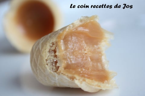 PETITS CORNETS AU SUCRE À LA CRÈME