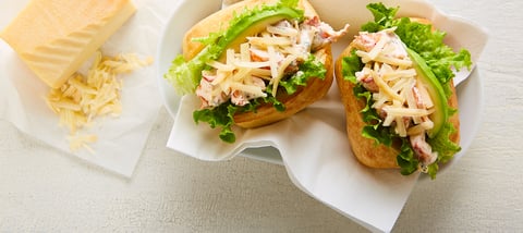 Petits Pains Fourrés de Homard Épicés et Fumés