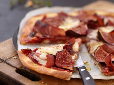 Pizza au Jambon de Parme et Mozza