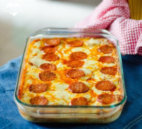 Pizza au Pepperoni et aux pâtes