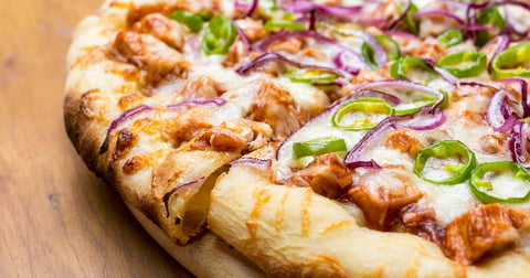 Pizza au Poulet et Fromage