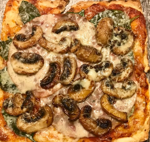 Pizza Croûte Mince Champignons