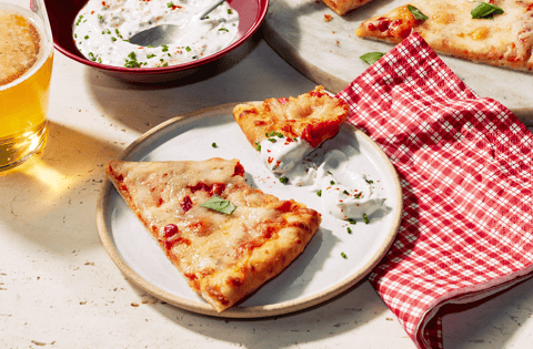 Pizza Margherita Biologique et Trempette aux Fines Herbes et à L’ail