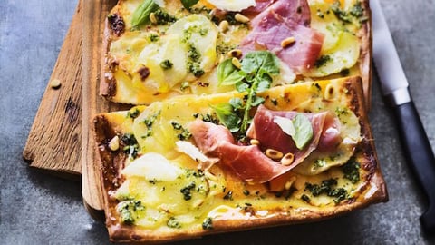 Pizza Pomme de Terre et Butternut, Parme et Pesto Cresson-Basilic