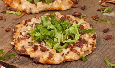 Pizzas-Tortillas au Poulet César