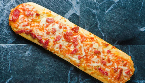 Pizzetta de Pain à Hot Dog Salsa comme une Bolognaise