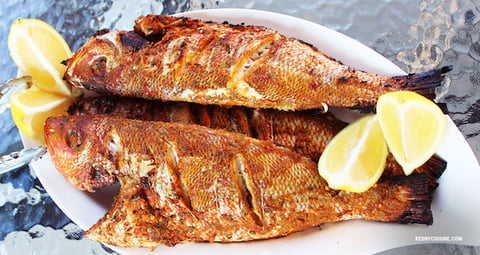 POISSON GRILLÉ ET SALSA AU JALAPENO