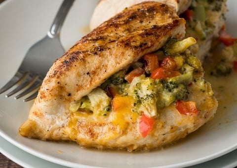 Poitrine de Poulet Farci aux Légumes et Fromage