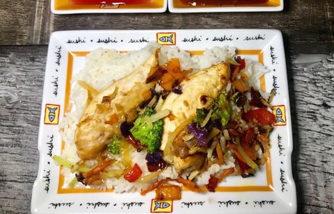 Poitrine de Poulet Marinée, Riz et Légumes
