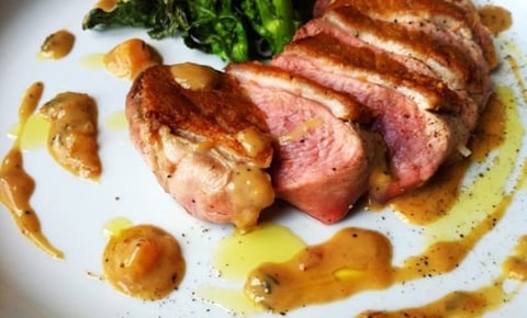 Poitrines de Canard à L’orange, à la Pêche et à la Mangue