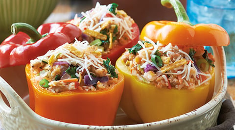 Poivrons Farcis au Poulet avec Chipotle et Cheddar