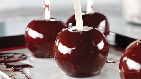 POMMES D’AMOUR AU CARAMEL DE VIN ROUGE