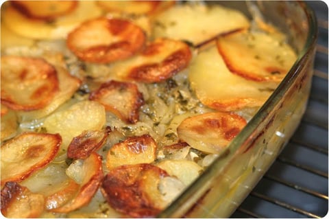 POMMES DE TERRE AU FOUR AUX OIGNONS ULTRA FONDANTS