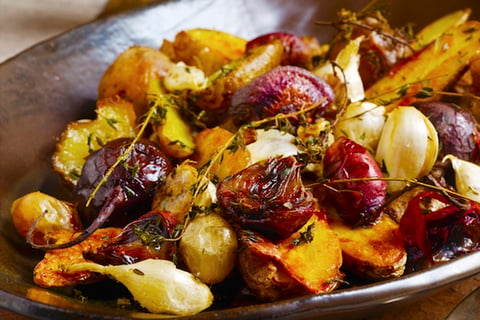 Pommes de Terre et Betteraves Rôties à L'ail et au Thym