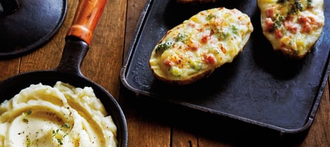 Pommes de Terre Farcies au Cheddar Toutes Garnies