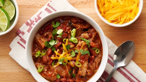 Porc Effiloché au Chili à 5 Ingrédients à la Mijoteuse