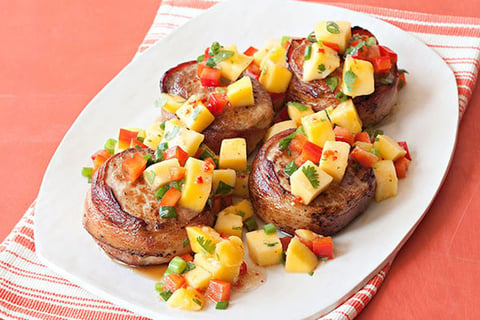 Porc Enrobé de Bacon avec Salsa à la Mangue