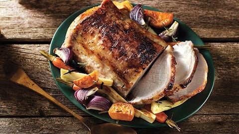 Porc Glacé à L'érable et Légumes Racines Rôtis