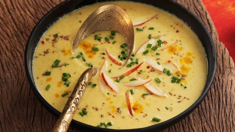 Potage Topinambour-Panais à L'indienne