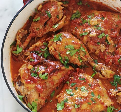 Poulet à L'ail et Tomates à La Cocotte ou Poêle