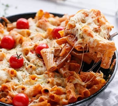 Poulet au Fromage Mozzarella et aux Tomates Rôties