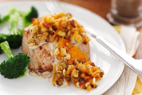POULET ET LÉGUMES AU FROMAGE AU FOUR